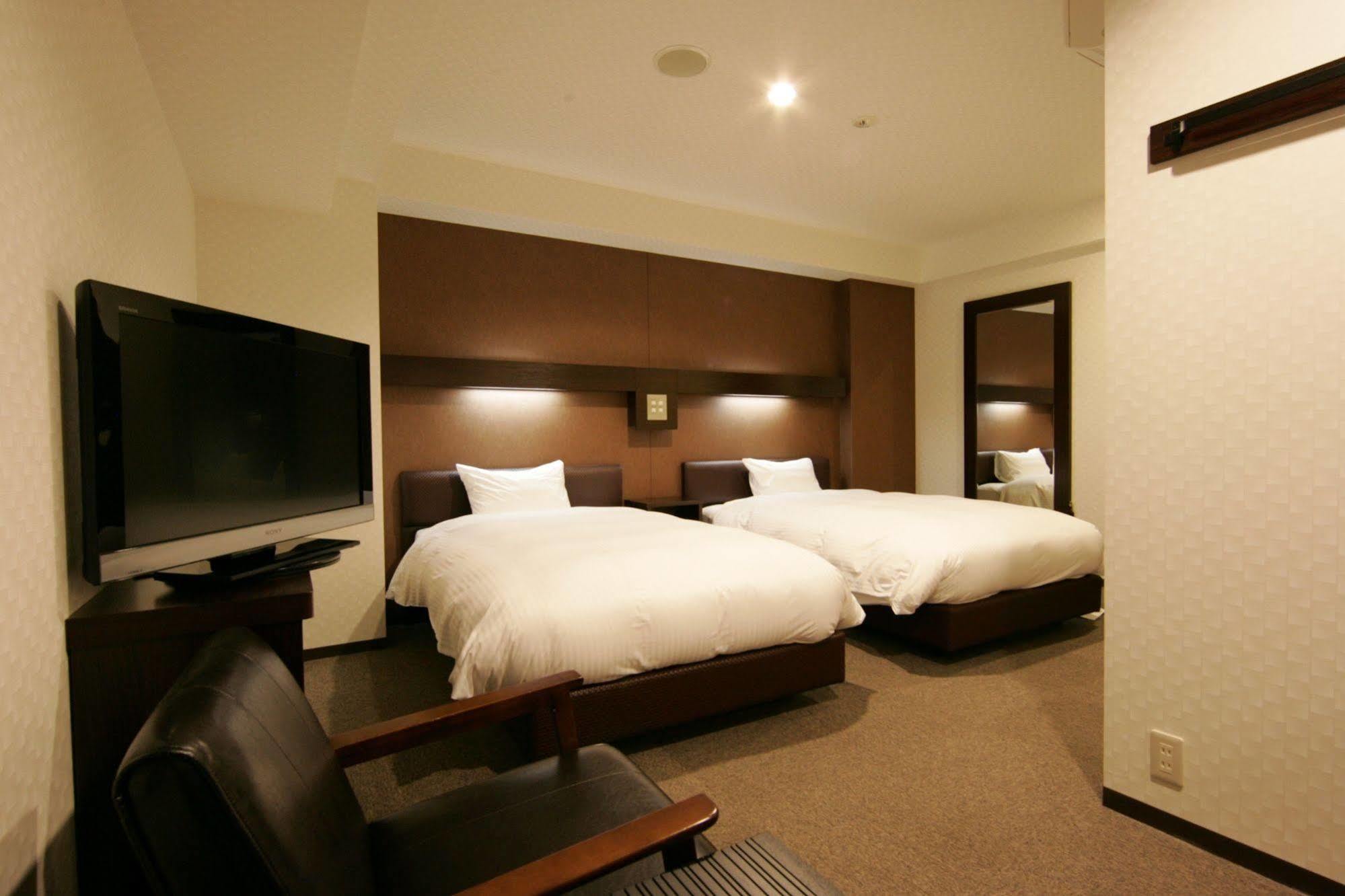 Green Rich Hotel Osaka Airport Ikeda  Exterior foto